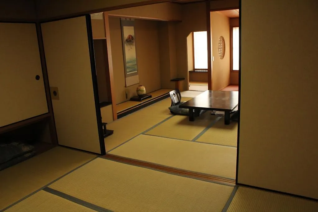 Hotel Hakone Gora Onsen Kara Kara 3*,